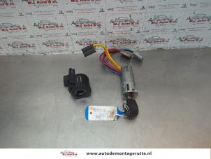 O186018 Gebruikte sleutel+contactslot Citroen Saxo