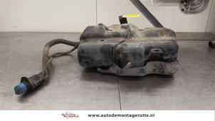O186030 Gebruikte adblue tank Opel Vivaro