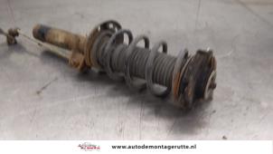 O186039 Gebruikte mac phersonpoot links-voor Volkswagen Golf