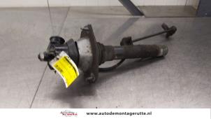O186053 Gebruikte mac phersonpoot links-voor Citroen C5