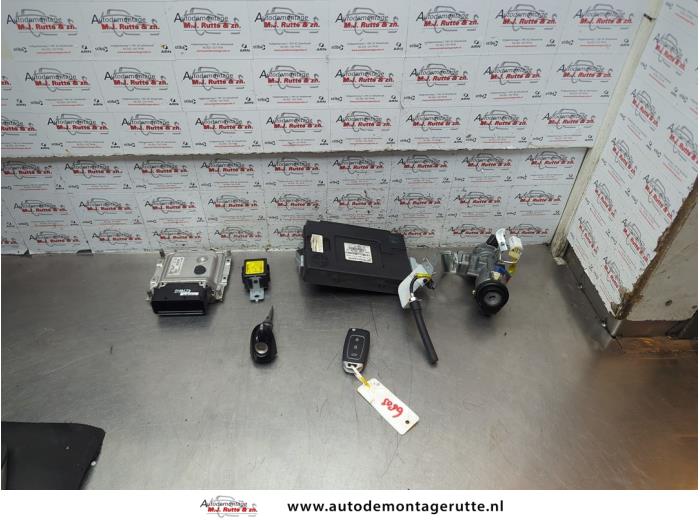Gebruikte Contactslot + computer Kia Rio O186058