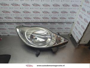 O186088 Gebruikte rechter koplamp Peugeot 107