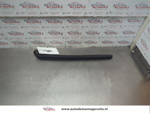 O186107 Gebruikte ruitenwisserarm achter Audi A4