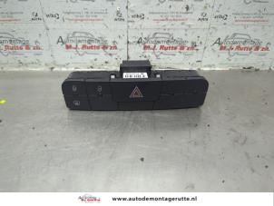 O186116 Gebruikte gevarenlicht schakelaar Seat Ibiza