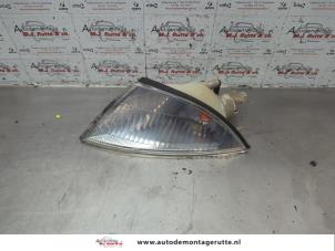 O186122 Gebruikte pinker links Mitsubishi Carisma
