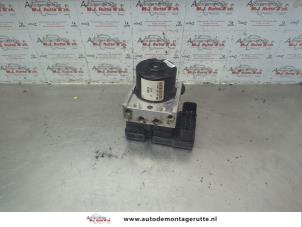 O186201 Gebruikte abs pomp Suzuki Swift