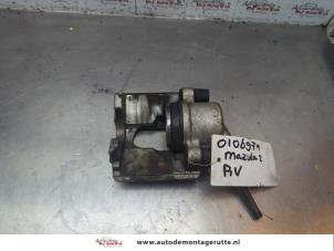 O186202 Gebruikte remklauw (tang) rechts-voor Mazda 2.