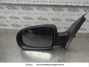 O186215 Gebruikte spiegel buiten links Opel Corsa
