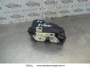 O186385 Gebruikte deurslot mechaniek 4deurs links-voor BMW 5-Serie
