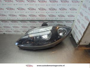 O186461 Gebruikte koplamp links Seat Altea