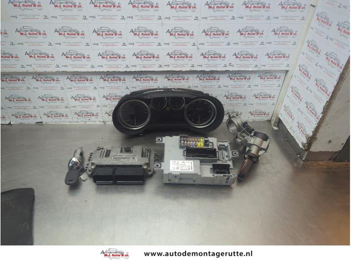 Gebruikte Kontaktslot + computer Alfa Romeo Mito O186500