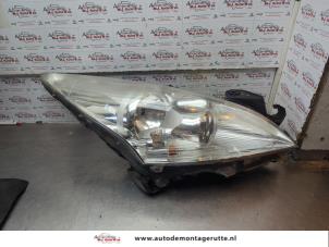 O186580 Gebruikte rechter koplamp Peugeot 5008