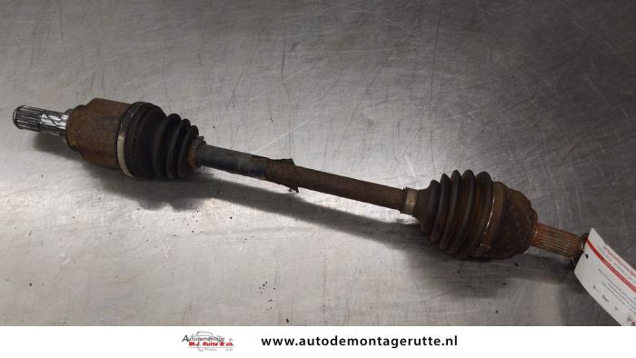 Gebruikte Steekas links-voor Nissan Micra O186607
