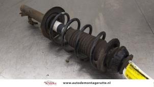 O186610 Gebruikte voorpoot rechts Peugeot 107