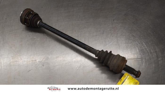Gebruikte Aandrijfas rechts-achter BMW 3-Serie O186624