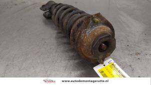 O186632 Gebruikte schokdemperpoot rechts-voor Suzuki Alto