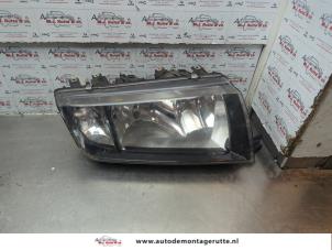O186677 Gebruikte rechter koplamp Skoda Fabia