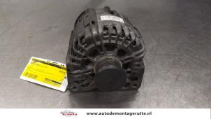 O186694 Gebruikte alternator Renault Trafic