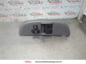 O186738 Gebruikte schakelblok ruiten Toyota Yaris Verso