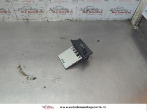 O186752 Gebruikte kachel weerstand Chevrolet Spark