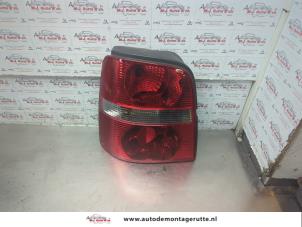 O186796 Gebruikte achterlicht links Volkswagen Touran