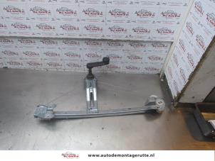 O186803 Gebruikte ruitmechaniek 4deurs links-achter Opel Meriva