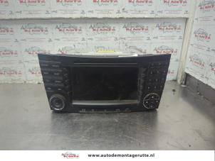 O186862 Gebruikte radio Mercedes E-Klasse
