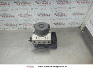 O186970 Gebruikte abs pomp Suzuki Swift