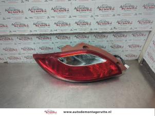 O186978 Gebruikte achterlicht links Mazda 2.