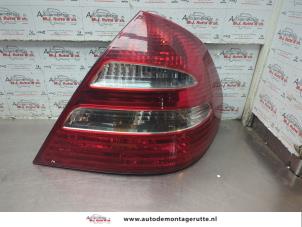 O187009 Gebruikte achterlicht rechts Mercedes E-Klasse