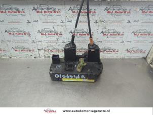 O187032 Gebruikte deurslot mechaniek 4deurs rechts-achter Opel Astra