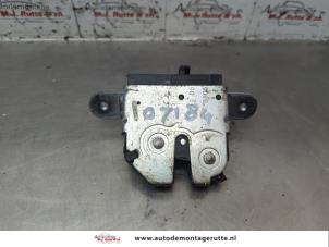 O187078 Gebruikte slotmechaniek achterklep Alfa Romeo Mito