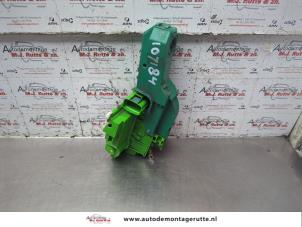O187094 Gebruikte portierslot mechaniek 2deurs links Alfa Romeo Mito