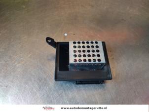 O187111 Gebruikte kachel weerstand Mercedes Vito
