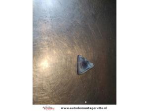O187117 Gebruikte knipperlicht scherm links-voor Mitsubishi Colt