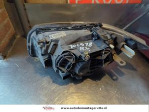 O187151 Gebruikte rechter koplamp BMW 1-Serie