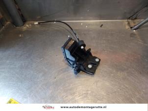 O187177 Gebruikte achterklep slotmechaniek Mercedes E-Klasse