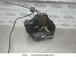 O187178 Gebruikte slotmechaniek portier 4deurs links-achter Mercedes E-Klasse