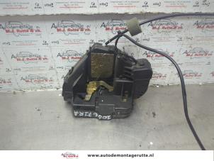 O187187 Gebruikte portierslot mechaniek 4deurs rechts-achter Mercedes E-Klasse