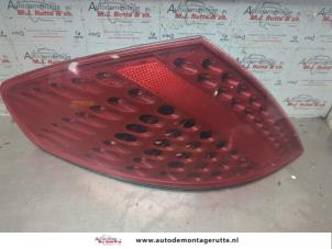 O187202 Gebruikte achterlicht links Peugeot 307