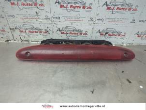 O187214 Gebruikte extra remlicht midden Renault Twingo
