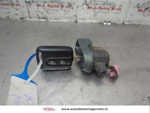 O187219 Gebruikte cilinderslot portier links Nissan Micra