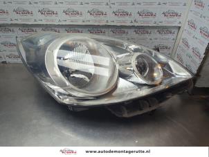 O187245 Gebruikte koplamp rechts Nissan Note