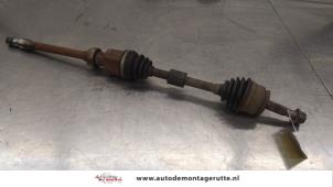 O187282 Gebruikte aandrijfas rechts-voor Mitsubishi Colt