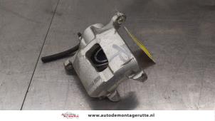 O187288 Gebruikte remklauw (tang) rechts-voor Toyota Corolla Verso