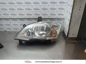 O187367 Gebruikte linker koplamp Mercedes Vito