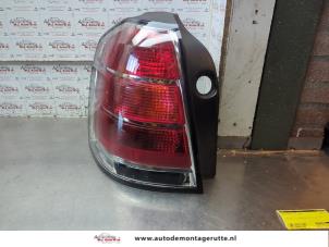 O187394 Gebruikte achterlicht links Opel Zafira