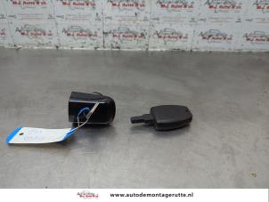 O187483 Gebruikte cilinderslot portier links Volvo S40