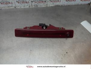 O187533 Gebruikte extra remlicht midden Renault Twingo