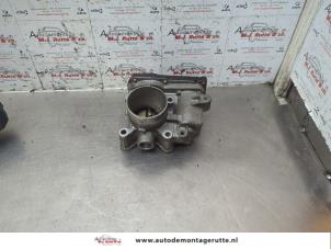 O187539 Gebruikte gasklephuis Renault Twingo